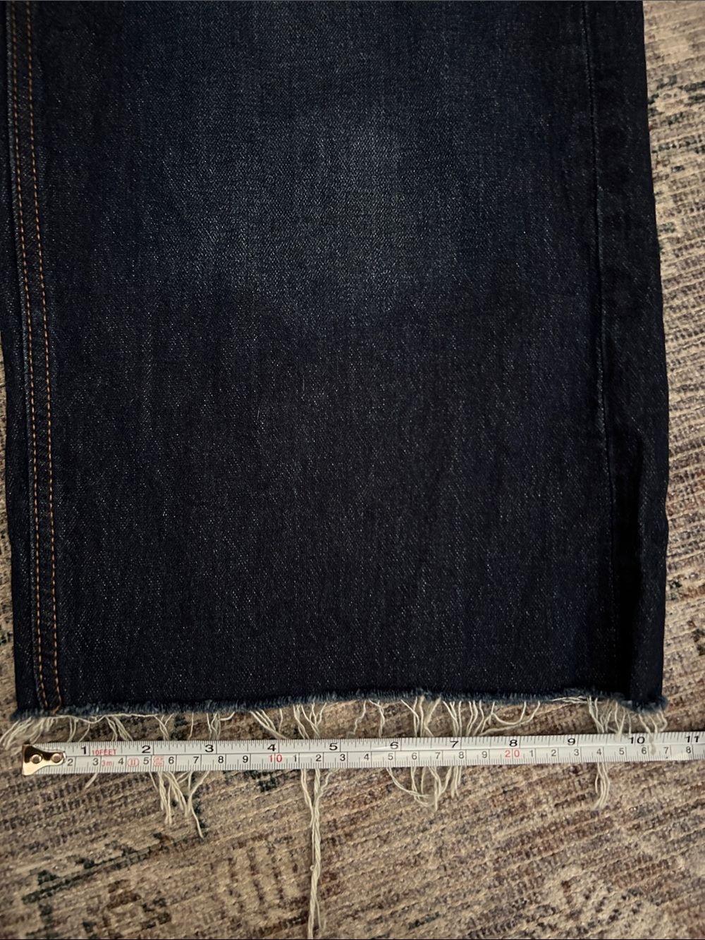 Old Navy Mid Rise Slouchy Wide Leg Crop Jeans Size 4 - Picture 4 of 9